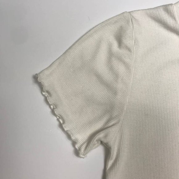 Embroidered Butterfly Crop Baby Tee Ribbed Fabric Ripple Hem - Picture 4 of 5